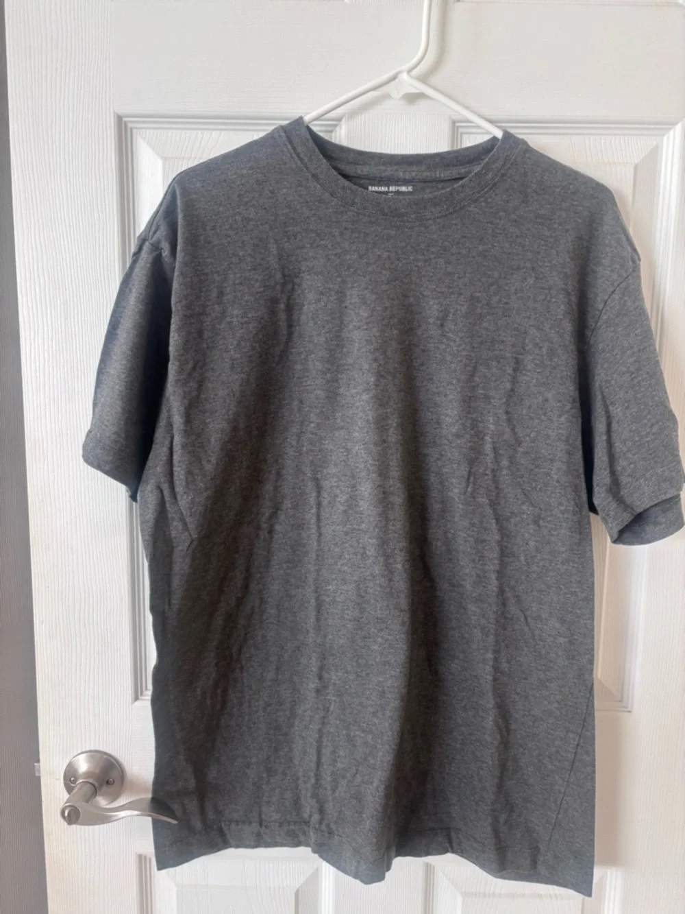 5/$25 Banana Republic Gray T Shirt